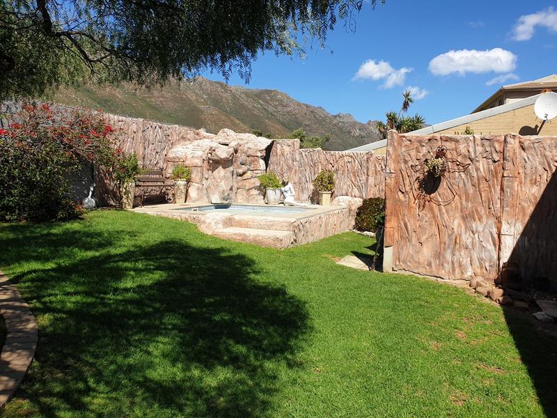2 Bedroom Property for Sale in Gordons Bay Western Cape